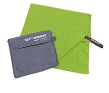 Load image into Gallery viewer, Sea to Summit Drylite Towel laid flat with mesh storage pouch beside